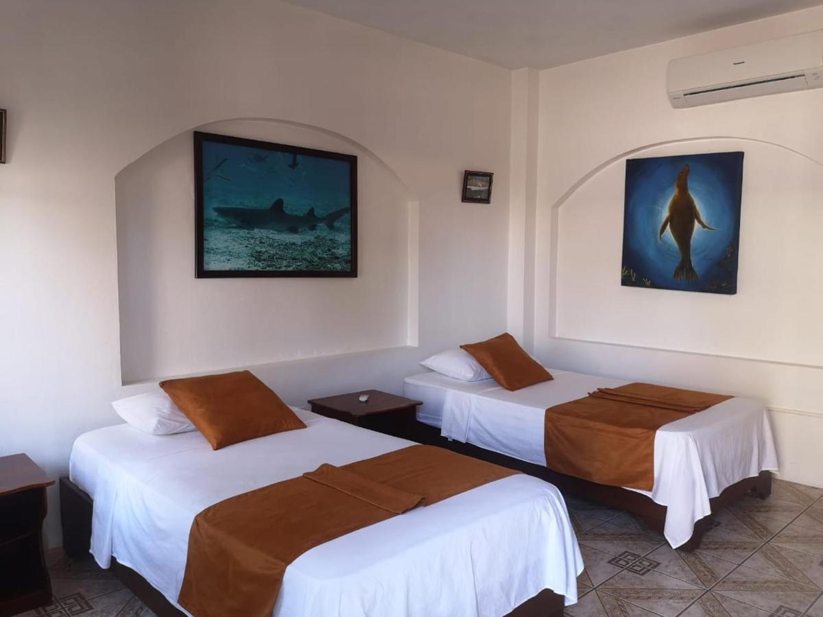 Hostal Sandrita Puerto Villamil Exterior foto