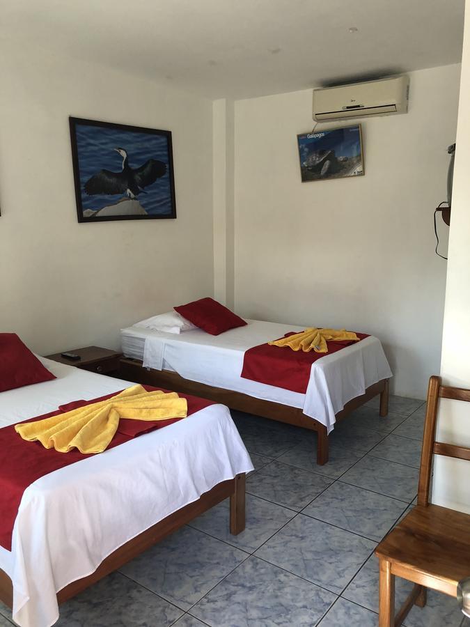 Hostal Sandrita Puerto Villamil Exterior foto